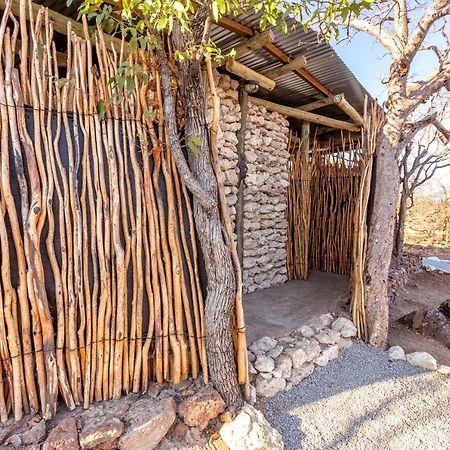 Etosha Village Campsite โอเคาเควโย ภายนอก รูปภาพ
