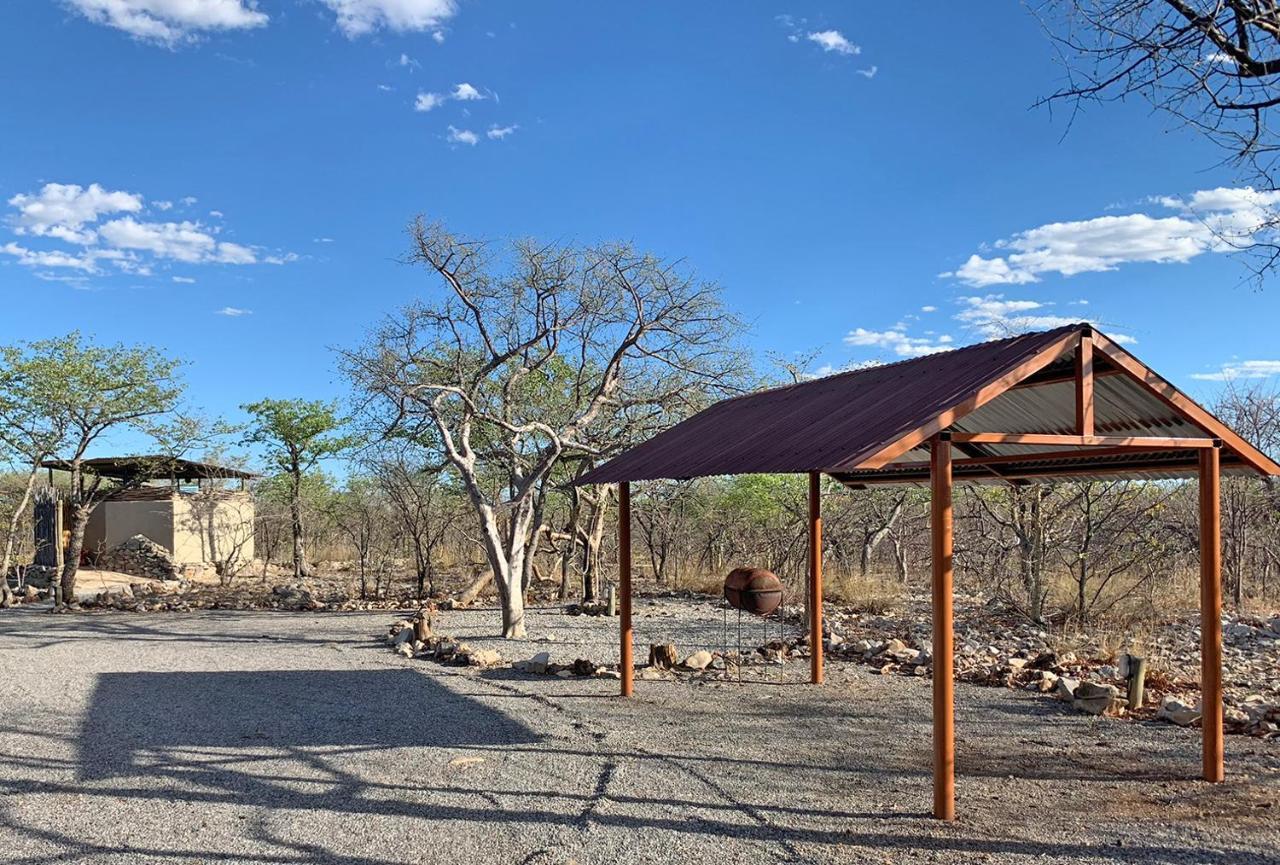 Etosha Village Campsite โอเคาเควโย ภายนอก รูปภาพ