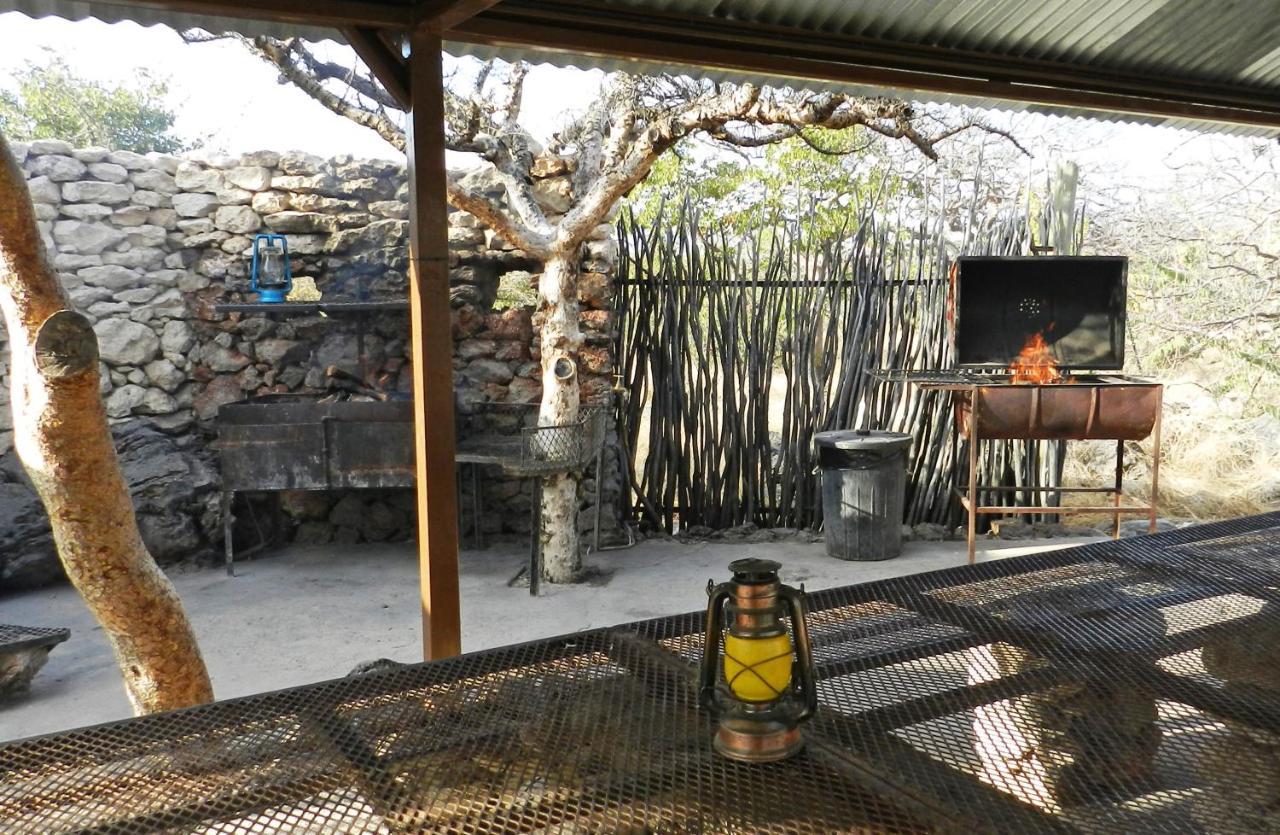 Etosha Village Campsite โอเคาเควโย ภายนอก รูปภาพ